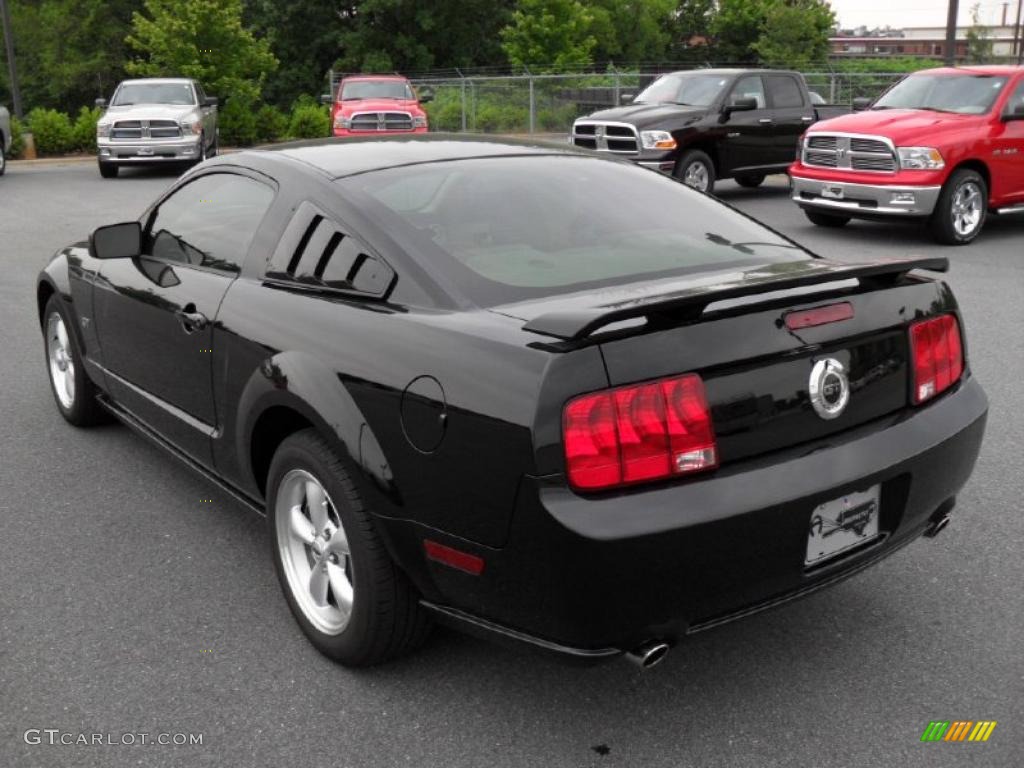 2008 Mustang GT Premium Coupe - Black / Medium Parchment photo #2