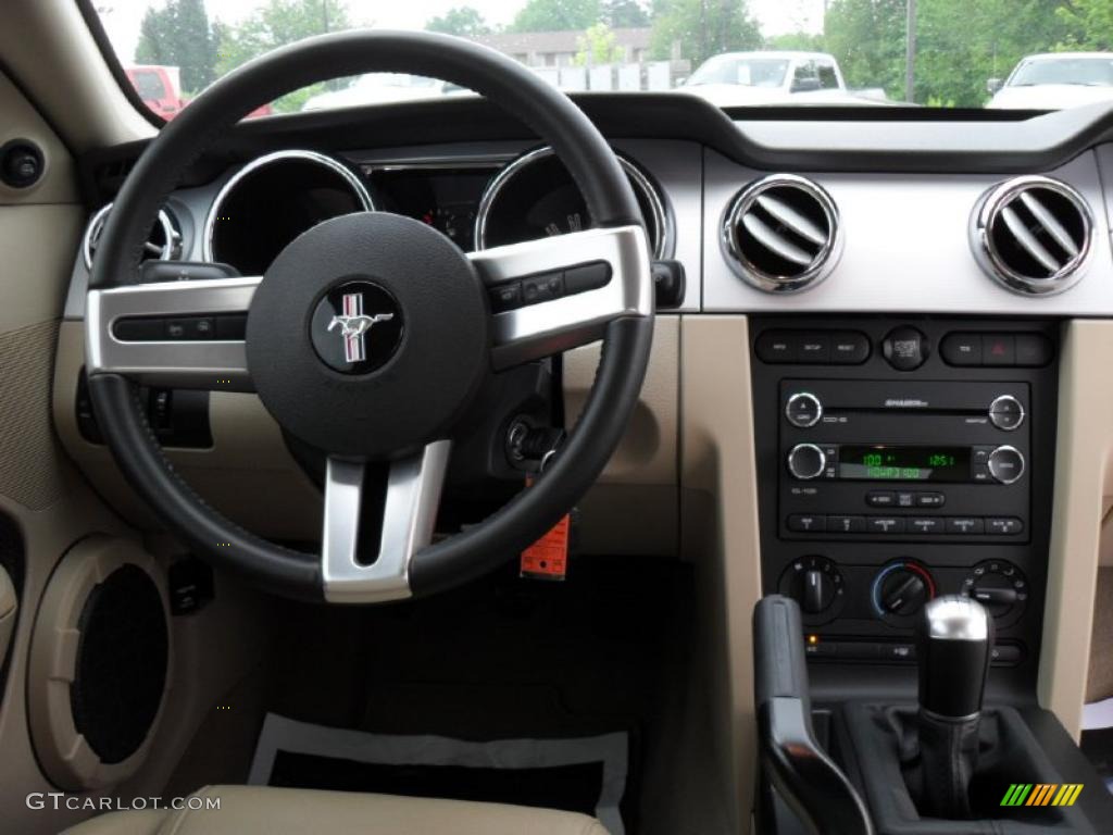 2008 Mustang GT Premium Coupe - Black / Medium Parchment photo #14