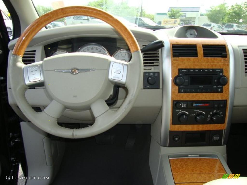 2007 Aspen Limited 4WD - Brilliant Black Crystal Pearl / Dark Khaki/Light Graystone photo #14