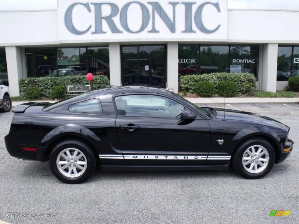 2009 Mustang V6 Coupe - Black / Dark Charcoal photo #1