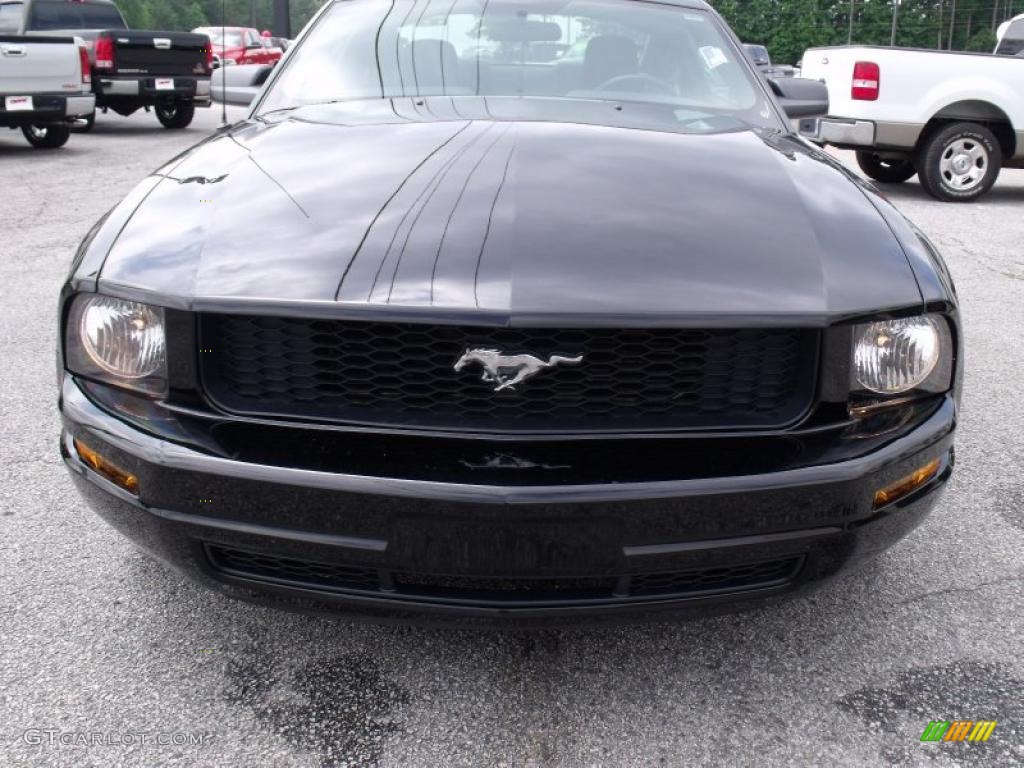 2009 Mustang V6 Coupe - Black / Dark Charcoal photo #3