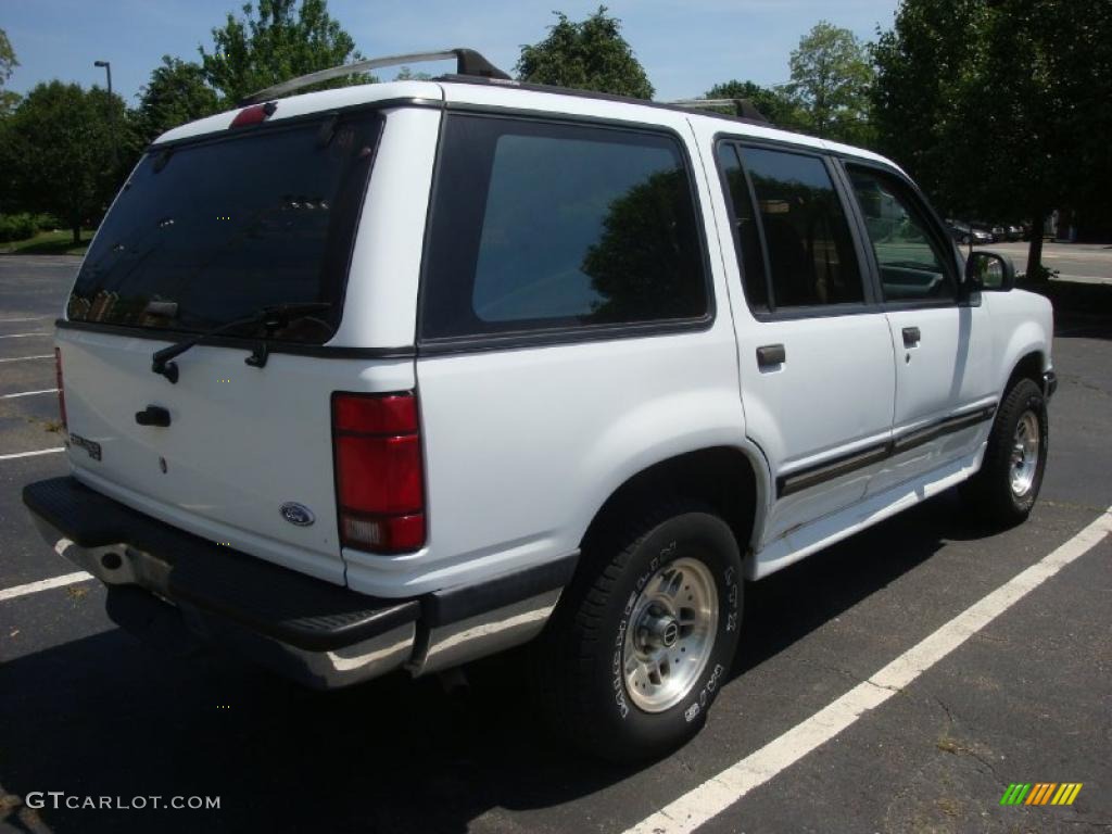 1994 Explorer XL 4x4 - Oxford White / Gray photo #6