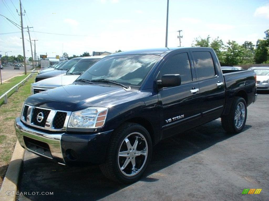 2007 Titan SE Crew Cab - Majestic Blue / Graphite Black/Titanium photo #1