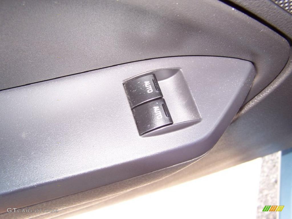 2005 Mustang GT Deluxe Coupe - Windveil Blue Metallic / Dark Charcoal photo #21