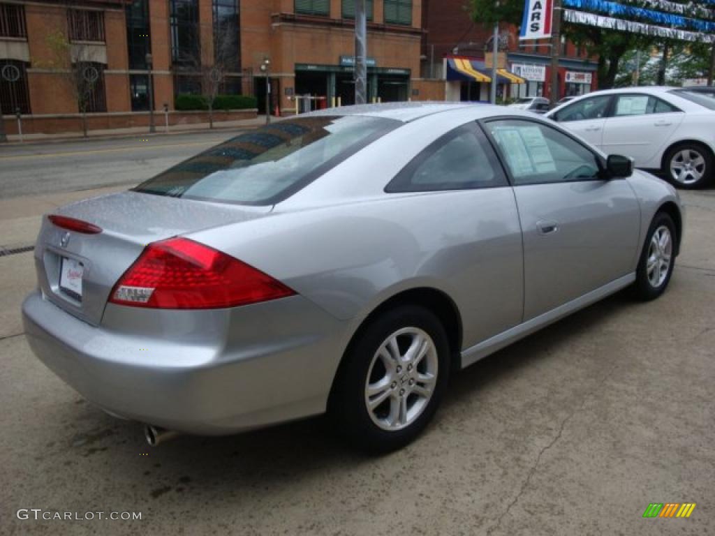2007 Accord LX Coupe - Alabaster Silver Metallic / Gray photo #4