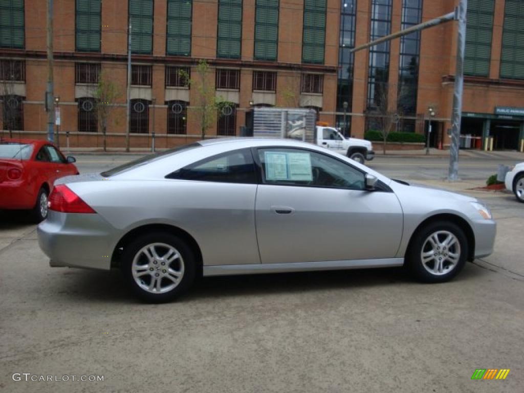 2007 Accord LX Coupe - Alabaster Silver Metallic / Gray photo #5