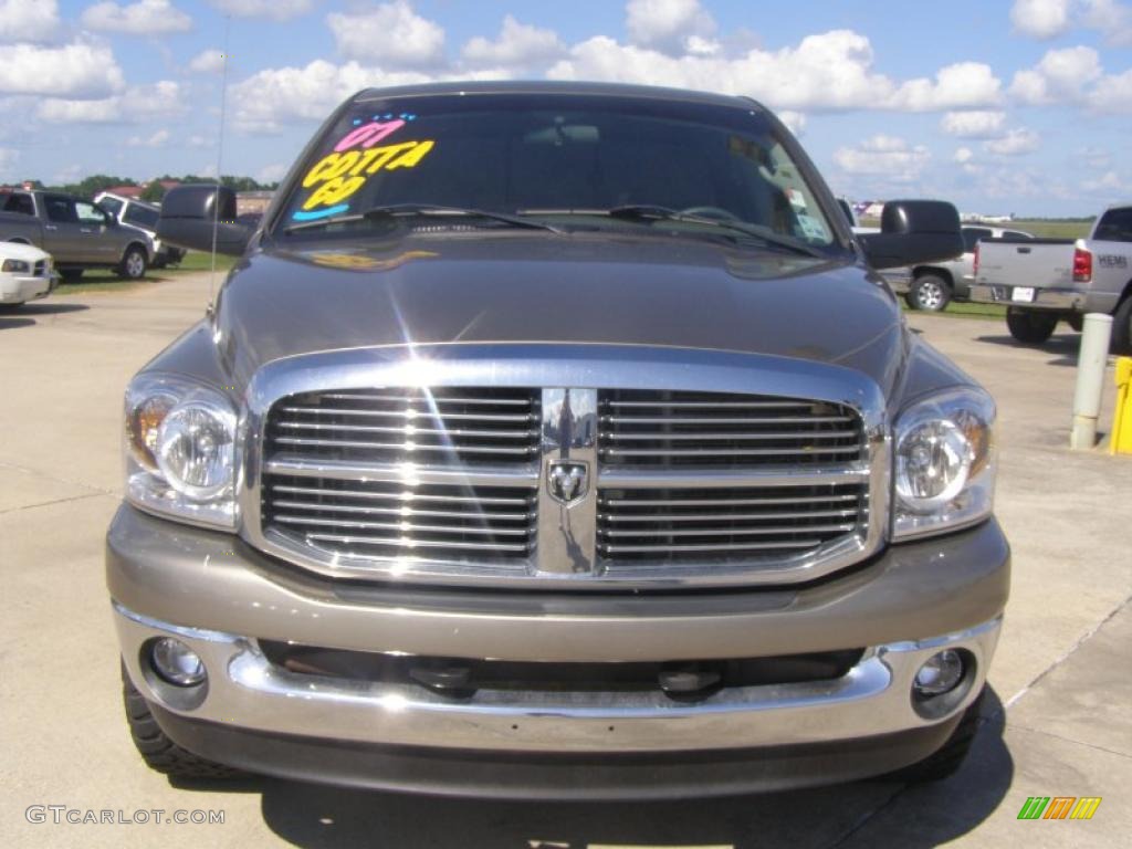 2007 Ram 1500 Big Horn Edition Quad Cab 4x4 - Light Khaki Metallic / Khaki Beige photo #8