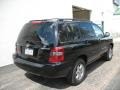 Black - Highlander V6 4WD Photo No. 3