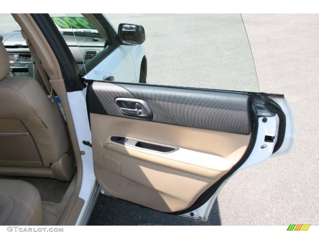 2005 Forester 2.5 XS L.L.Bean Edition - Aspen White / Beige photo #15