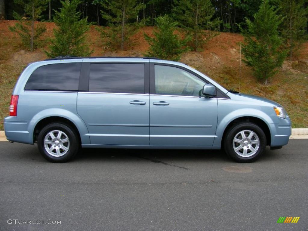 2008 Town & Country Touring - Clearwater Blue Pearlcoat / Medium Slate Gray/Light Shale photo #4