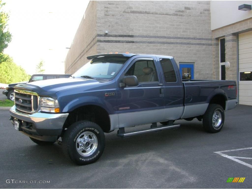 Medium Wedgewood Blue Metallic Ford F250 Super Duty