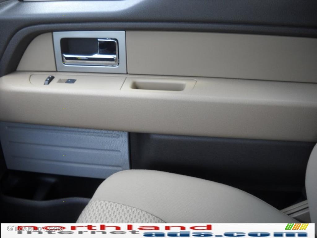 2010 F150 XLT SuperCrew 4x4 - Pueblo Gold Metallic / Medium Stone photo #18
