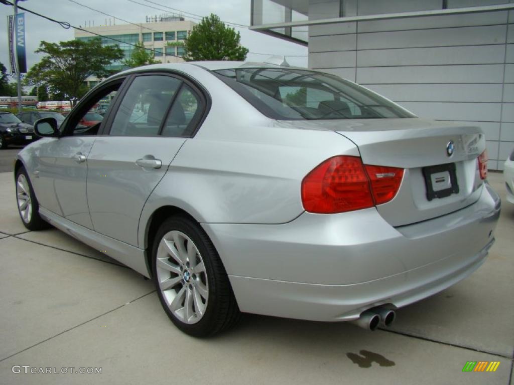 2010 3 Series 328i xDrive Sedan - Titanium Silver Metallic / Black photo #3