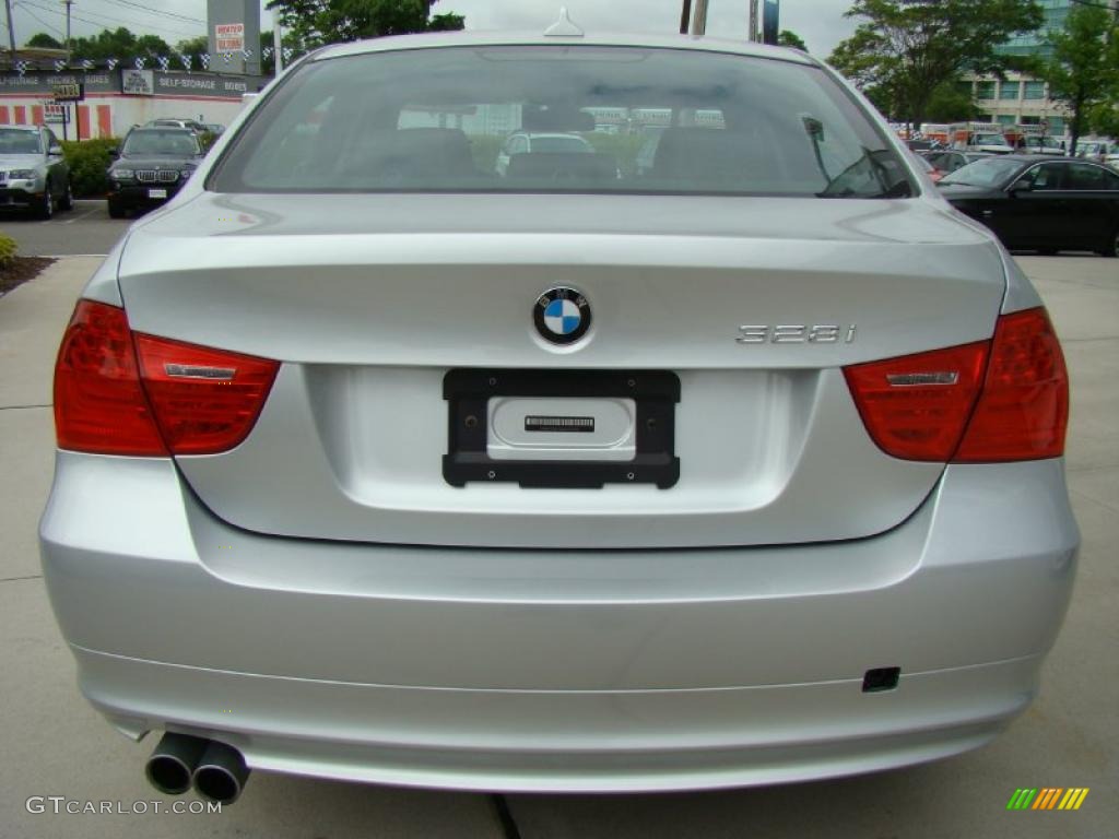 2010 3 Series 328i xDrive Sedan - Titanium Silver Metallic / Black photo #4