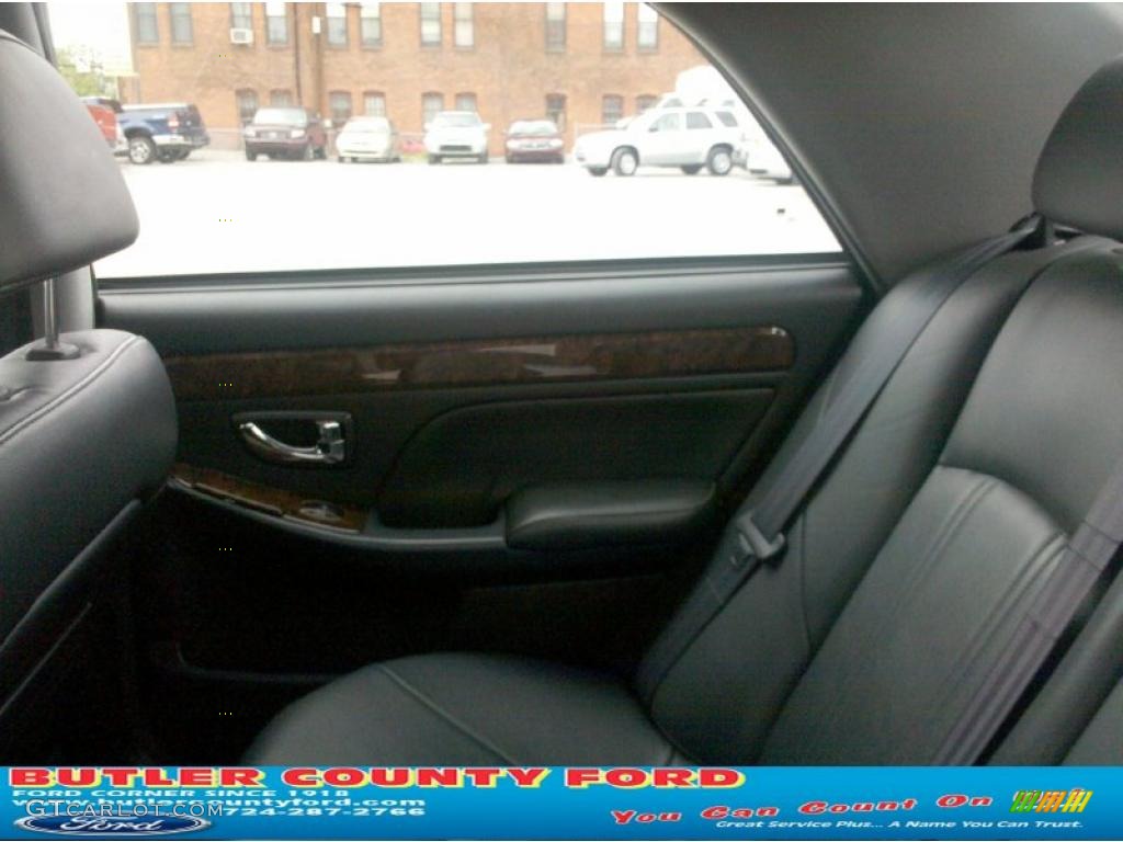 2001 XG300 Sedan - Nordic White / Black photo #12