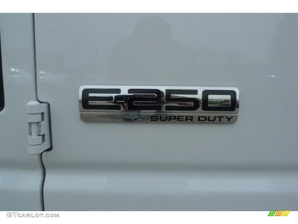 2009 E Series Van E250 Super Duty Commercial - Oxford White / Medium Flint photo #20