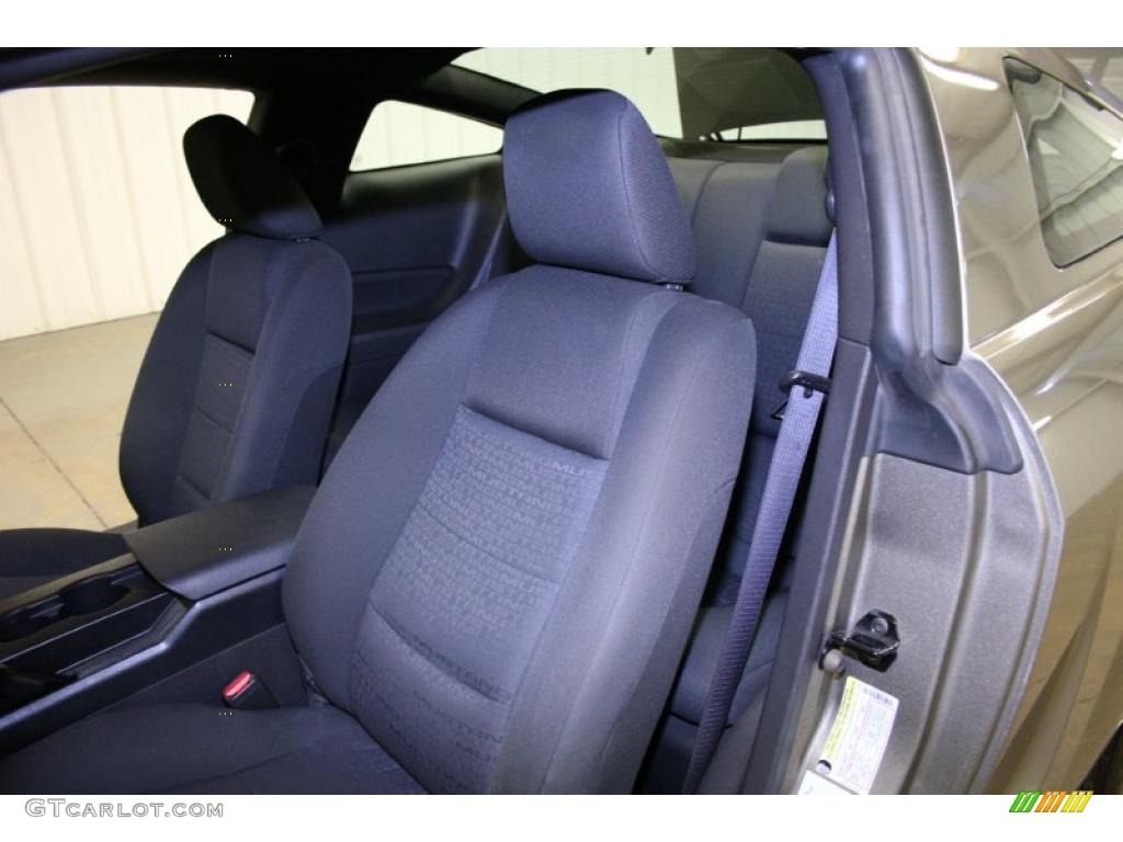 2005 Mustang V6 Premium Coupe - Mineral Grey Metallic / Dark Charcoal photo #15