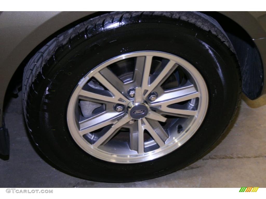 2005 Mustang V6 Premium Coupe - Mineral Grey Metallic / Dark Charcoal photo #25