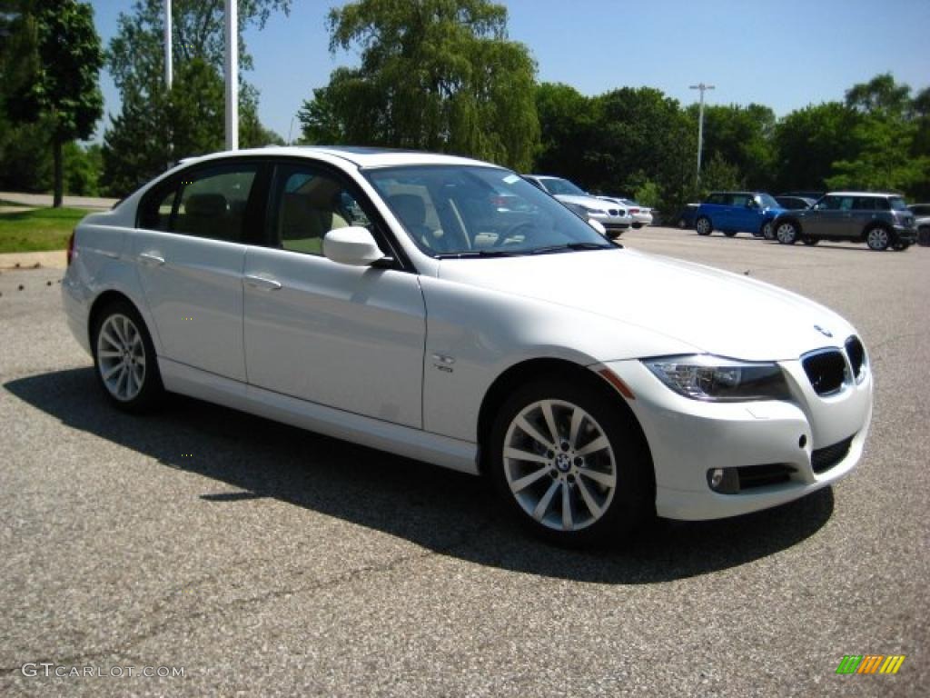 2011 3 Series 328i xDrive Sedan - Alpine White / Beige Dakota Leather photo #7