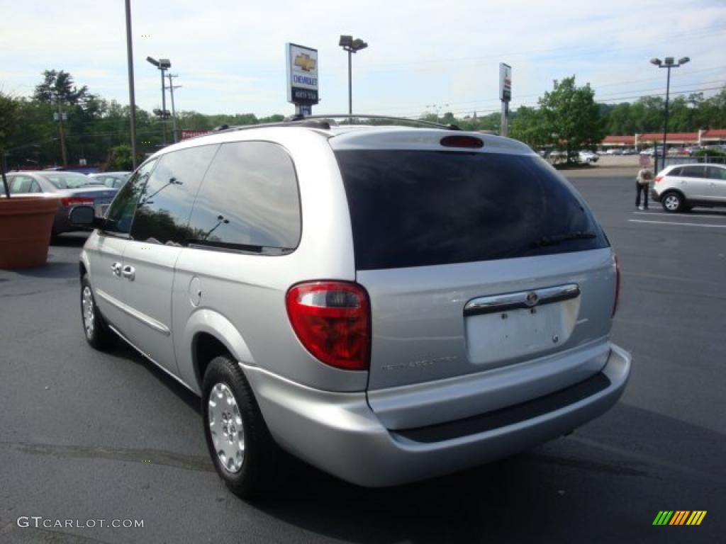 2003 Town & Country LX - Bright Silver Metallic / Taupe photo #5