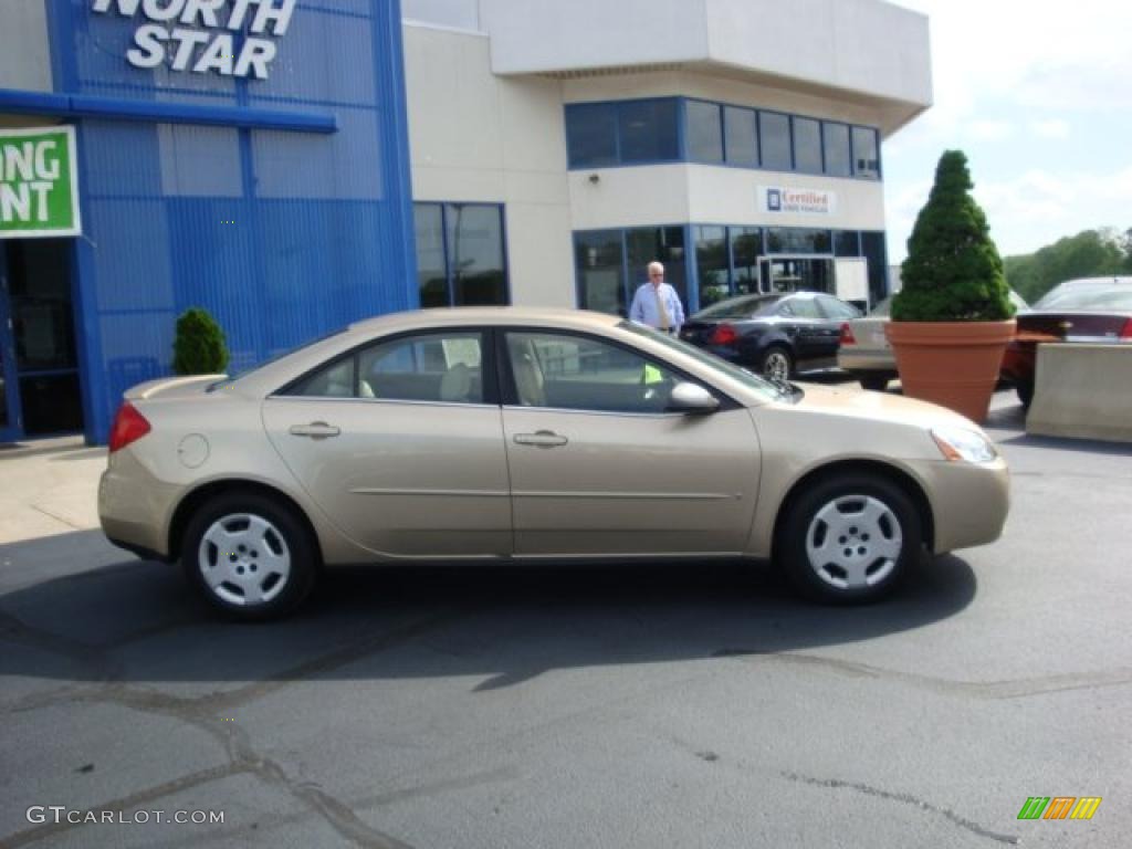 2006 G6 Sedan - Sedona Beige Metallic / Light Taupe photo #2