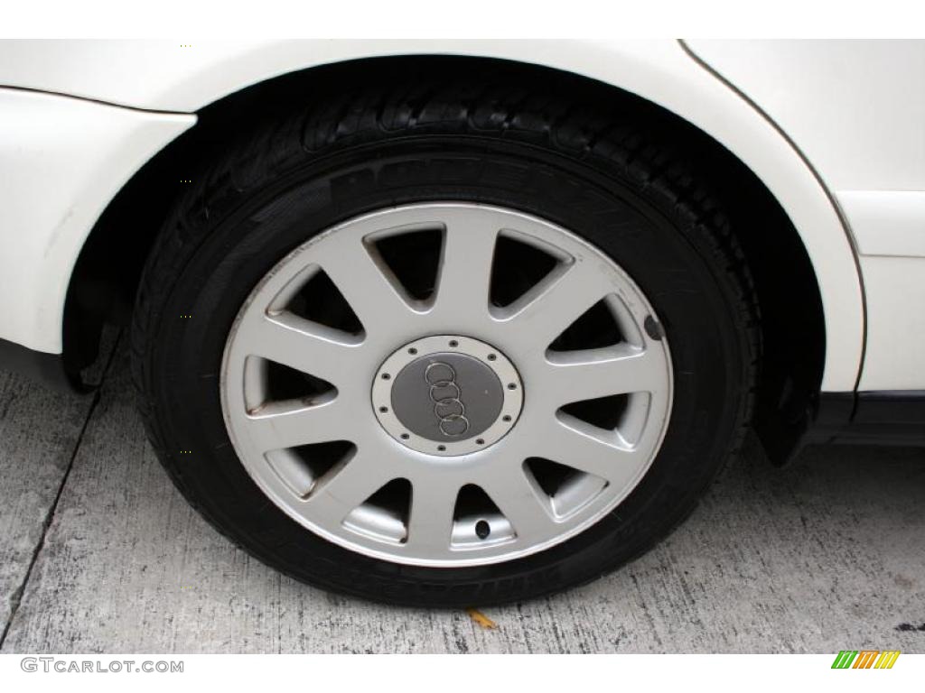 2001 A4 2.8 quattro Sedan - Casablanca White / Ecru/Onyx photo #31