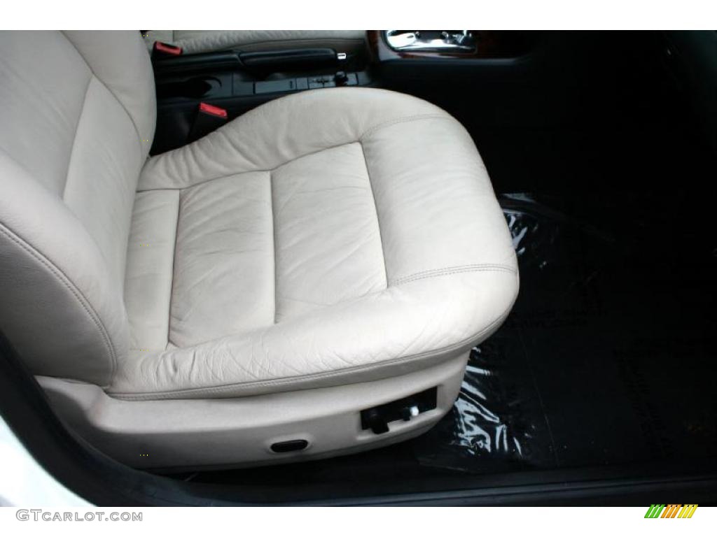 2001 A4 2.8 quattro Sedan - Casablanca White / Ecru/Onyx photo #52