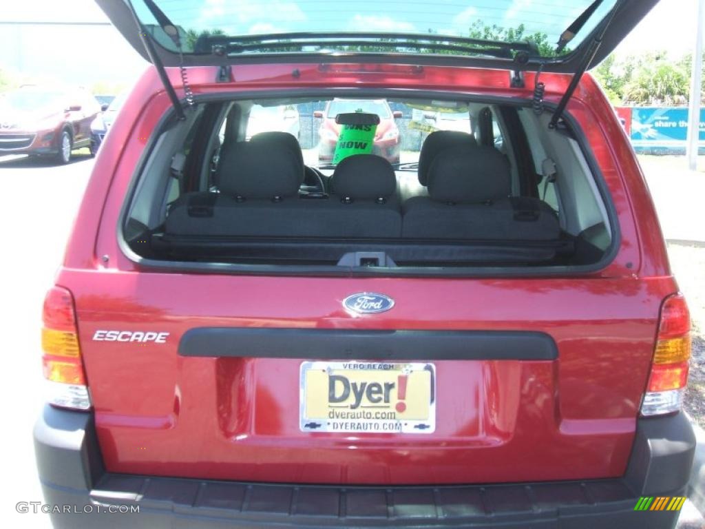 2007 Escape XLS - Red / Medium/Dark Flint photo #6