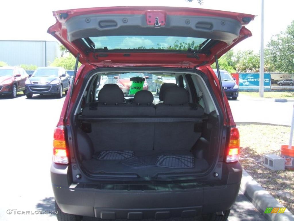 2007 Escape XLS - Red / Medium/Dark Flint photo #7