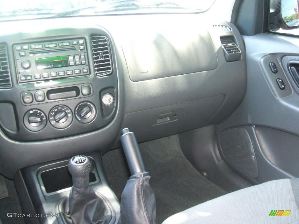 2007 Escape XLS - Red / Medium/Dark Flint photo #13
