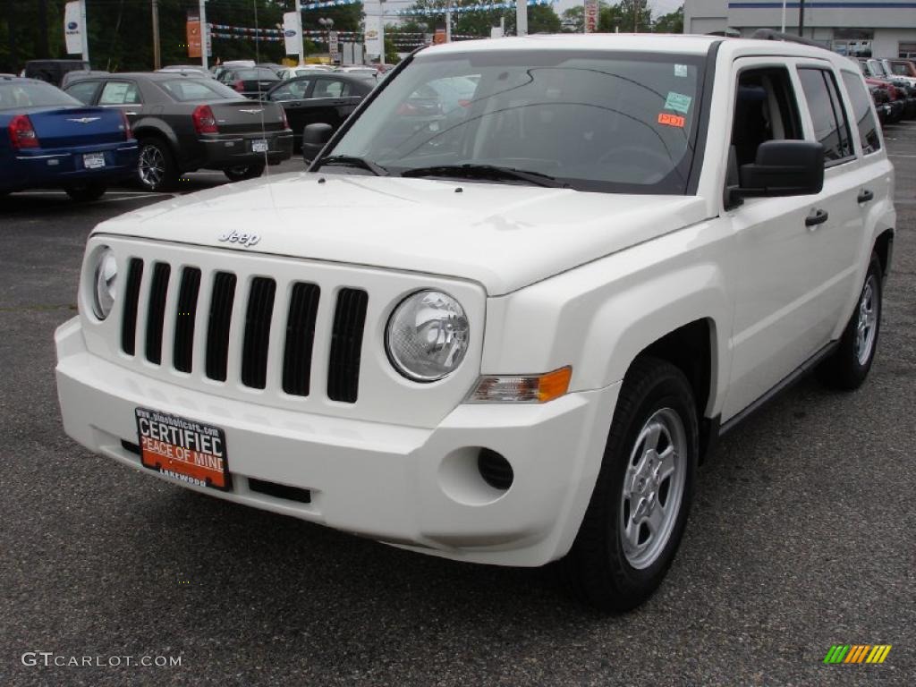 2008 Patriot Sport - Stone White Clearcoat / Dark Slate Gray photo #1