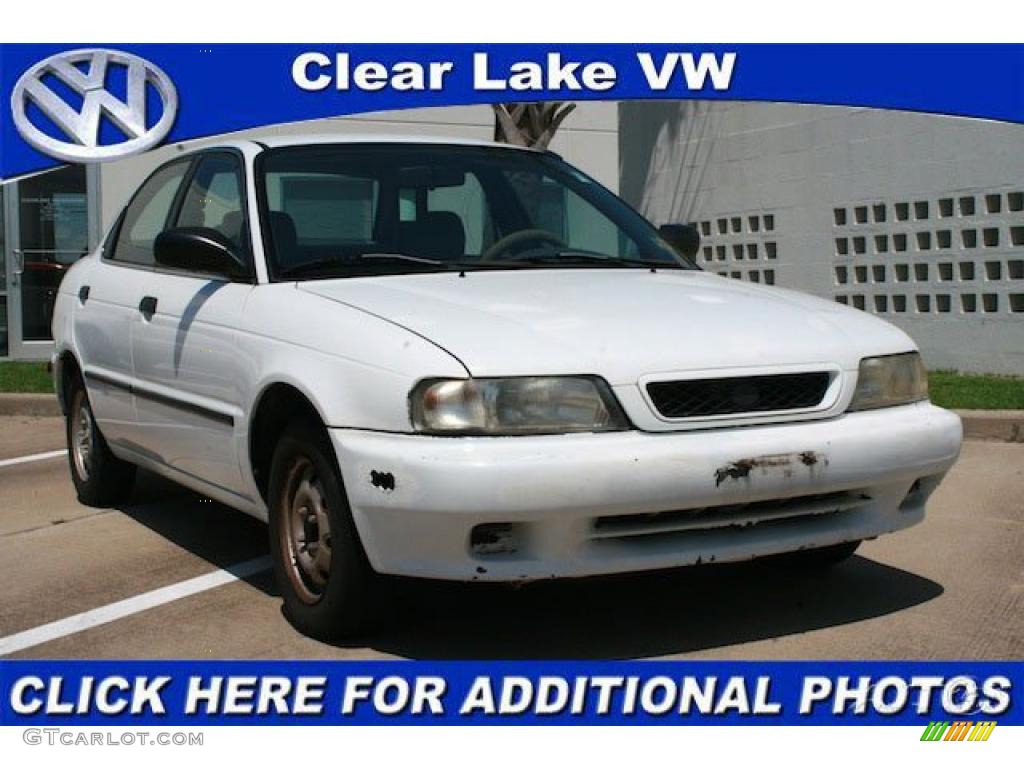 1998 Esteem Sedan - Superior White / Gray photo #1