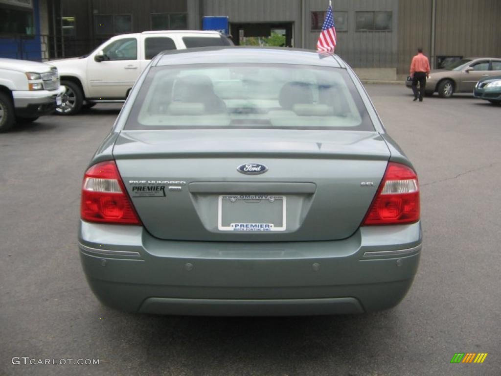 2005 Five Hundred SEL AWD - Titanium Green Metallic / Pebble Beige photo #5