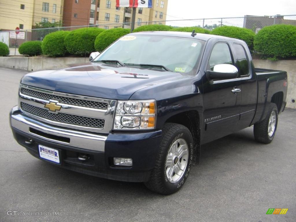 2009 Silverado 1500 LT Extended Cab 4x4 - Blue Granite Metallic / Ebony photo #2