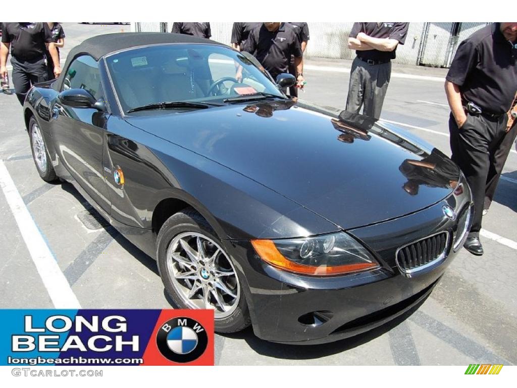 Black Sapphire Metallic BMW Z4