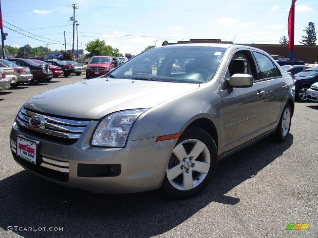 2008 Fusion SE - Vapor Silver Metallic / Charcoal Black photo #1