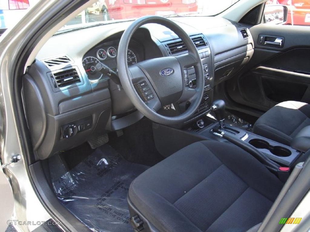 2008 Fusion SE - Vapor Silver Metallic / Charcoal Black photo #24