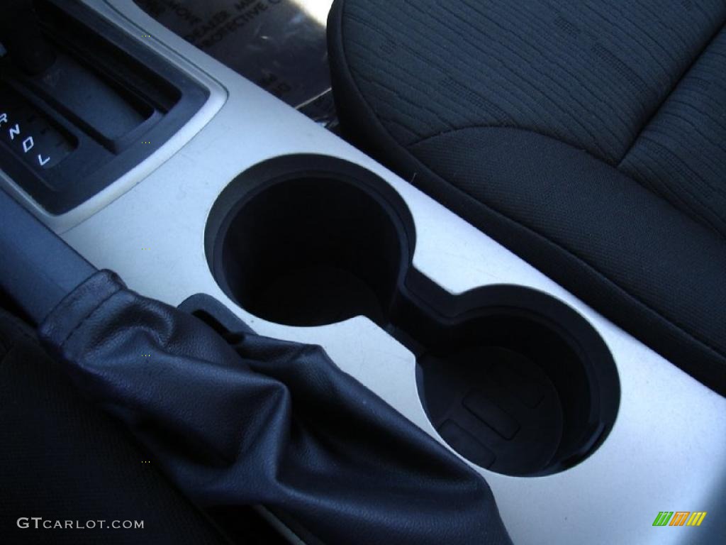 2009 Focus SE Sedan - White Suede / Charcoal Black photo #30