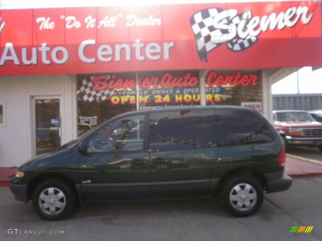 Deep Hunter Green Dodge Caravan