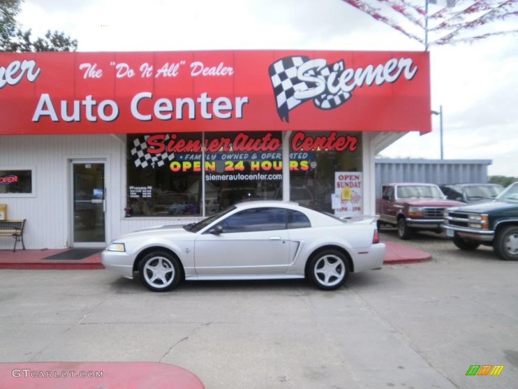 1999 Mustang GT Coupe - Silver Metallic / Dark Charcoal photo #1