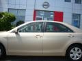 Desert Sand Mica - Camry LE Photo No. 18