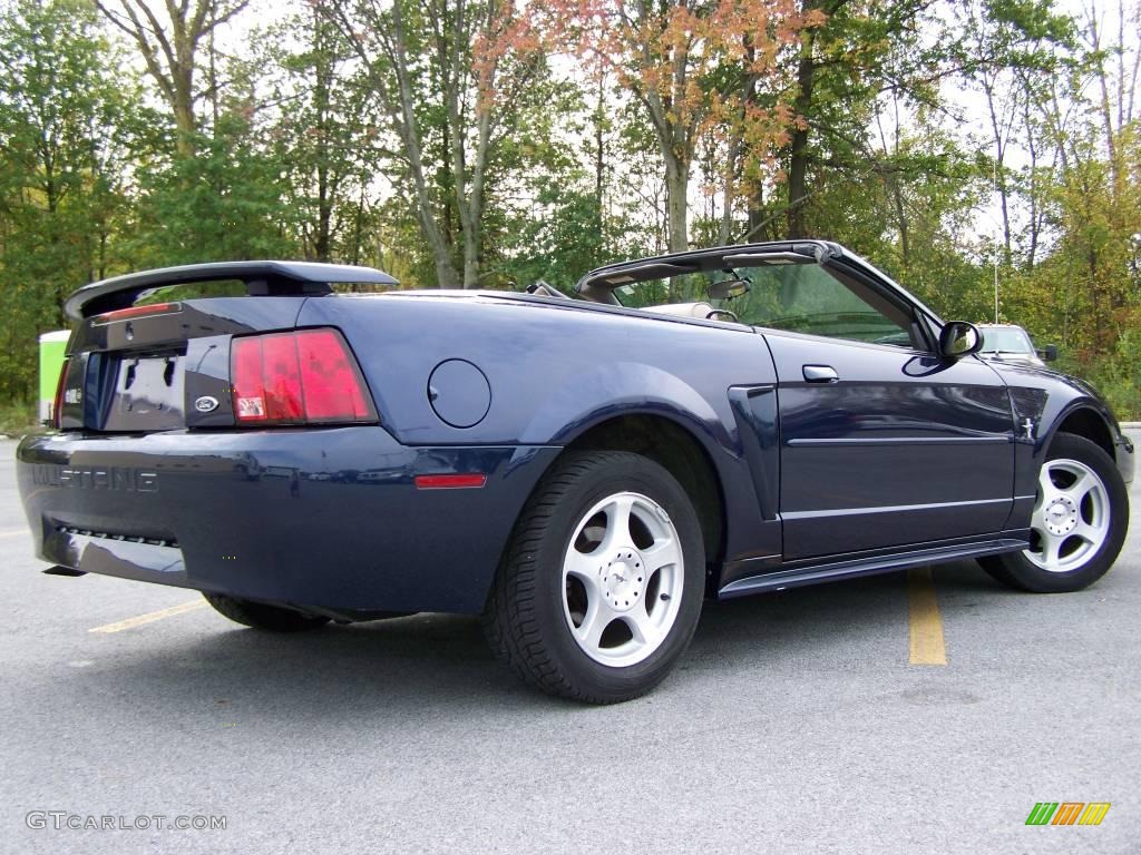 2003 Mustang V6 Convertible - True Blue Metallic / Medium Parchment photo #10