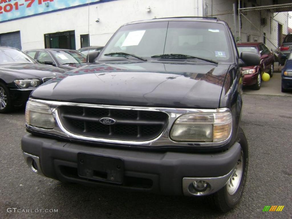 1999 Explorer XLT 4x4 - Black Clearcoat / Medium Graphite Grey photo #2