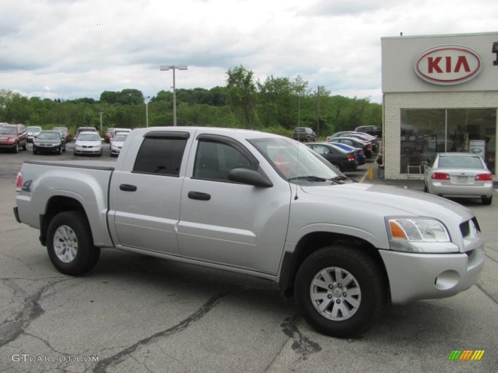 2006 Raider LS Double Cab 4x4 - Alloy Silver / Slate Gray photo #1