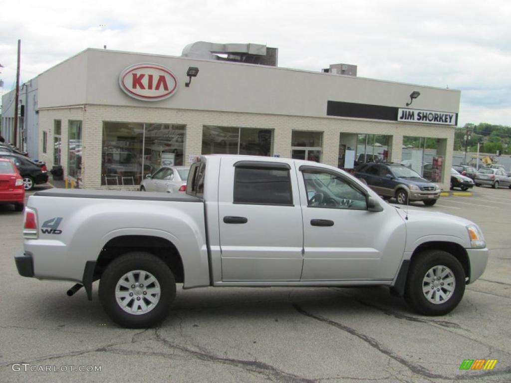 2006 Raider LS Double Cab 4x4 - Alloy Silver / Slate Gray photo #2