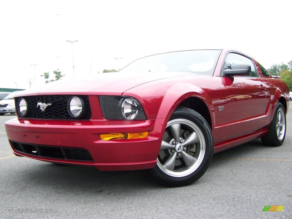 2005 Mustang GT Premium Coupe - Redfire Metallic / Dark Charcoal photo #1