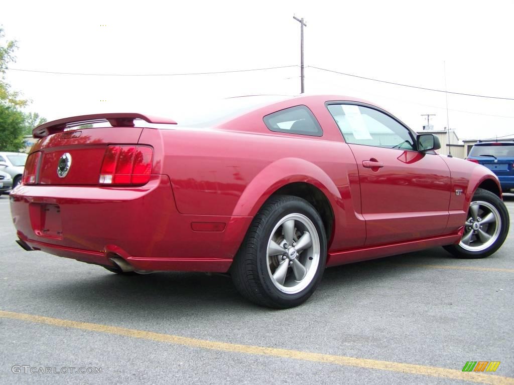 2005 Mustang GT Premium Coupe - Redfire Metallic / Dark Charcoal photo #4