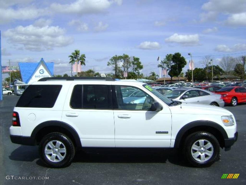 2007 Explorer XLT - White Sand Tri-Coat / Camel photo #8