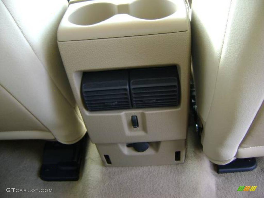 2007 Explorer XLT - White Sand Tri-Coat / Camel photo #25