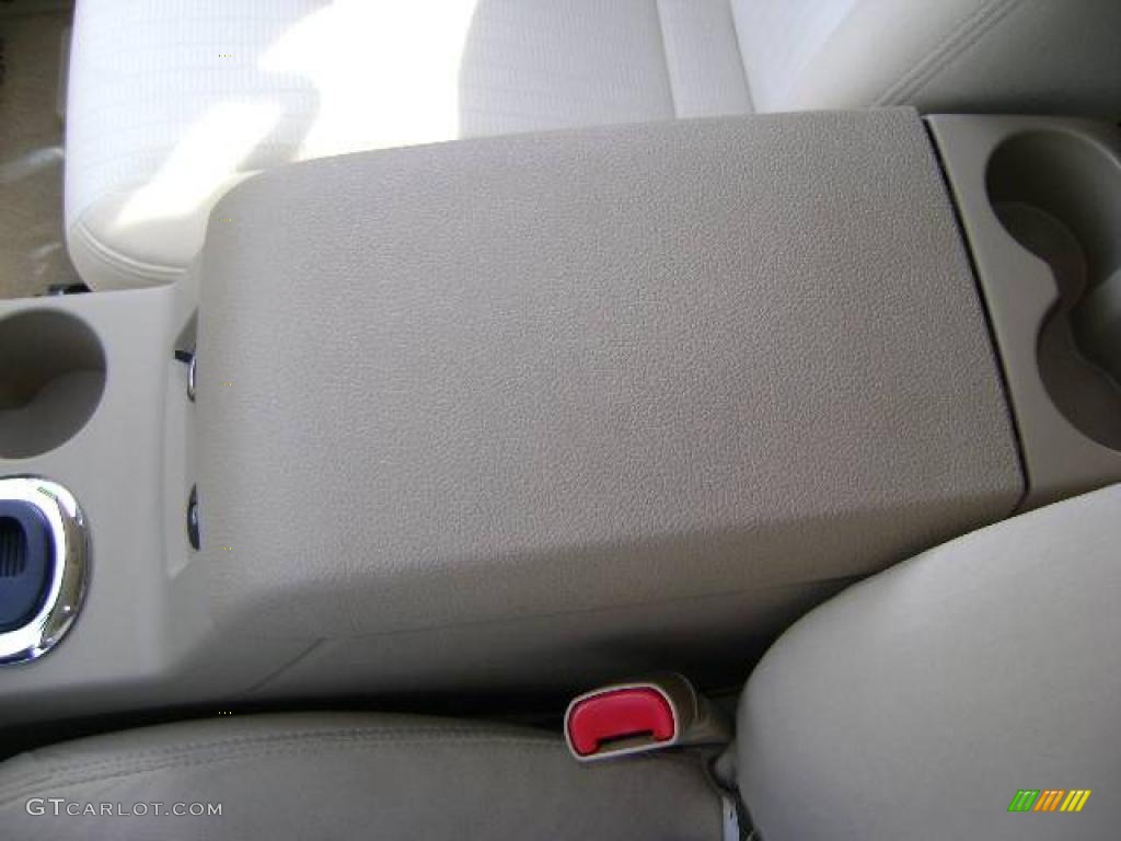 2007 Explorer XLT - White Sand Tri-Coat / Camel photo #34